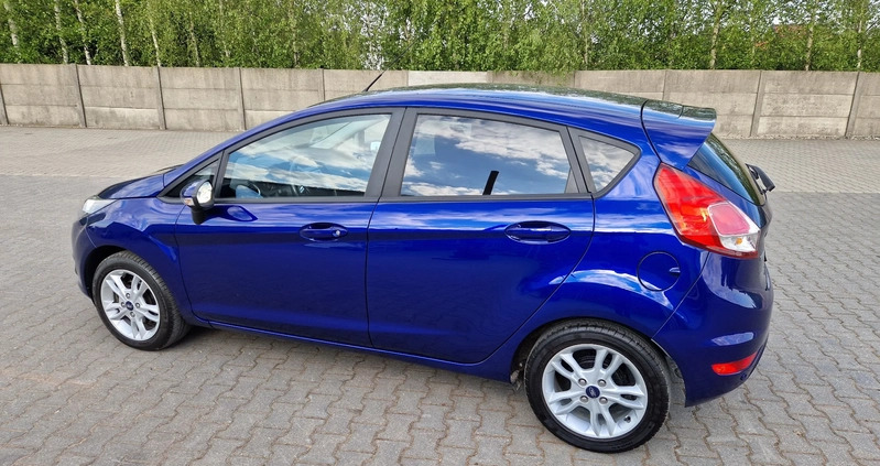 Ford Fiesta cena 27900 przebieg: 107000, rok produkcji 2016 z Gniezno małe 172